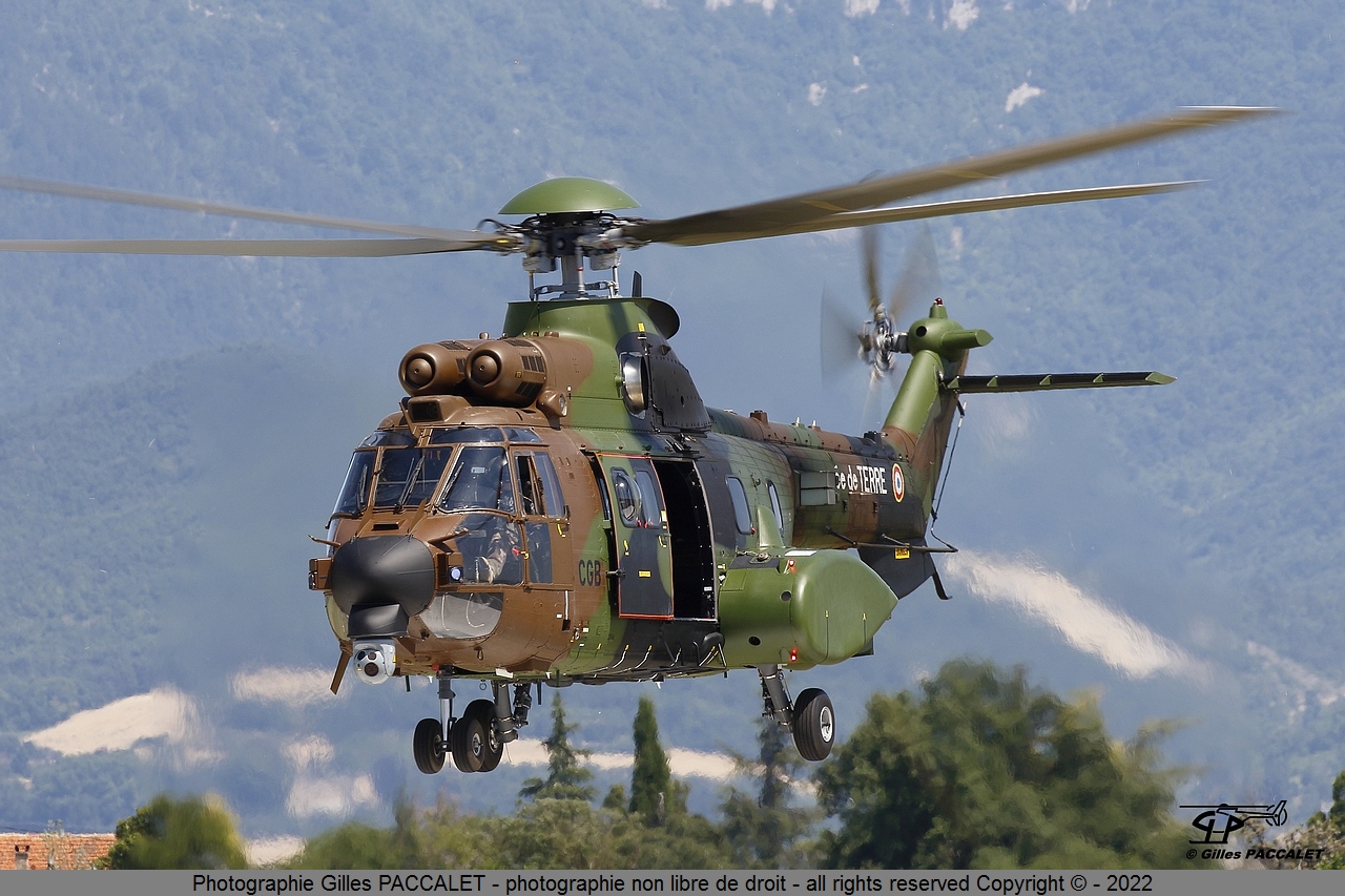 f-mcgb_eurocopter_as532-ul_cougar_cn2266-5026.JPG