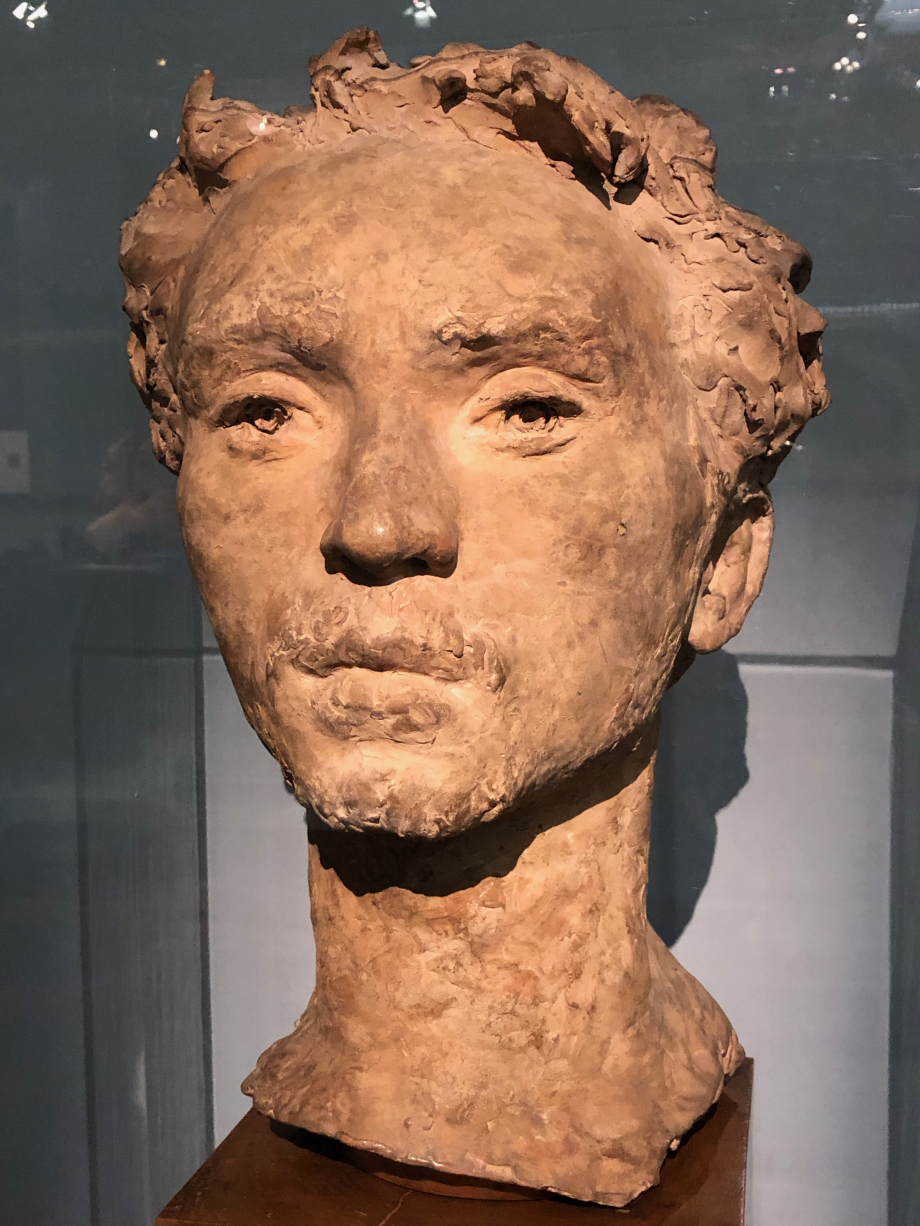 Buste de Francesco Paolo Michetti
1873 1874

Michetti et Gemito se sont rencontrés à l'Académie des Beaux-Arts de Naples.
Gemito a moulé sur nature le visage de son camarade ; le masque lui servit de guide pour modeler le buste en terre.
