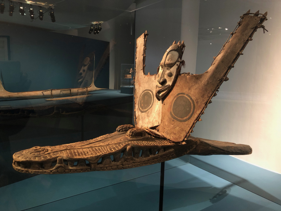 Savi, bouclier de pirogue et proue en forme de crocodile
début du XXè siècle
Papouasie-Nouvelle-Guinée
Musée der Kulturen Basel, Bâle, Suisse
