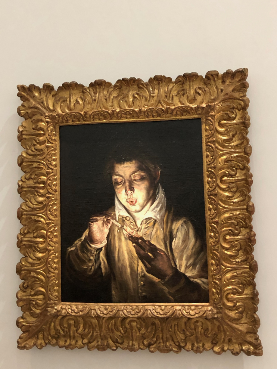 Jeune garçon soufflant sur une braise (El Soplon)
vers 1569 1570
Madrid, collection Colomer

Sans doute peinte alors que l'artiste est encore à Venise, cette composition est la première d'une suite de variations qui s'échelonneront tout au long de la carrière de Greco. Elle témoigne en outre de l'intérêt du peintre pour l'observation directe des phénomènes naturels et pour le clair-obscur.