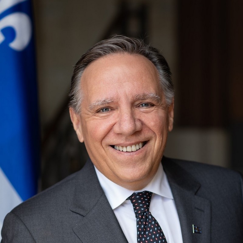 https://static.blog4ever.com/2016/03/816195/Pand--mie---Complot---Legault-souriant.jpg