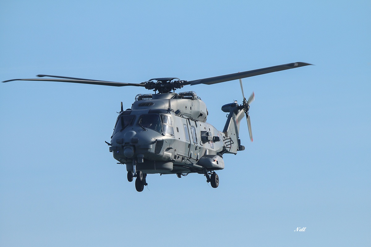 Un NH90 de la Marine nationale (1).JPG