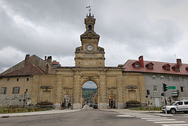 Pontarlier-porte St Pierre.jpg