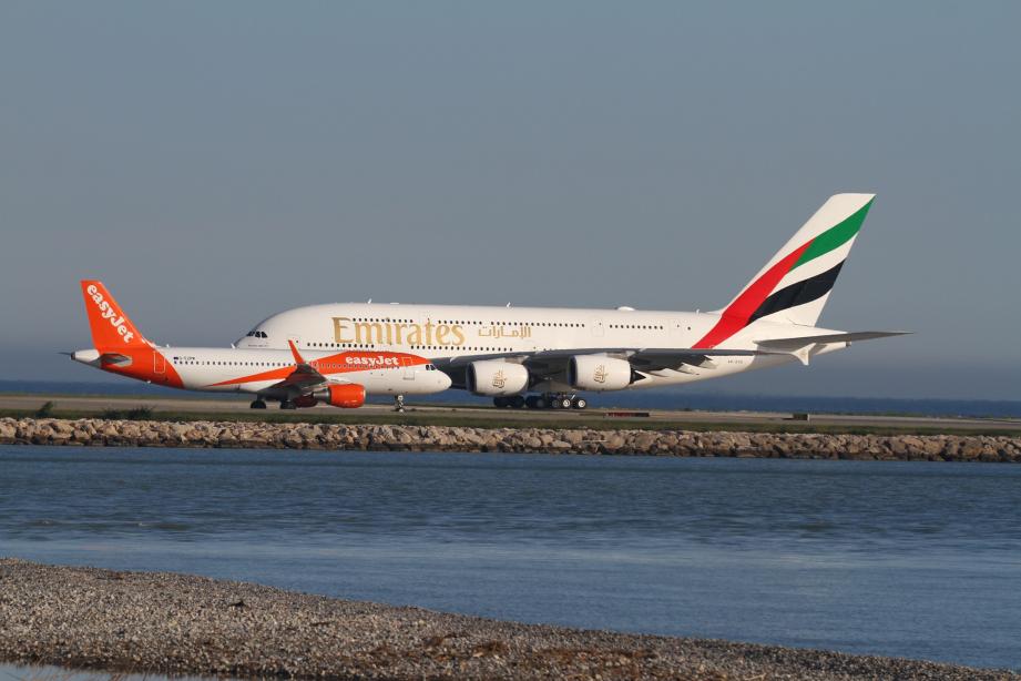 Nice : Airbus Easyjet et A 380 Emirates