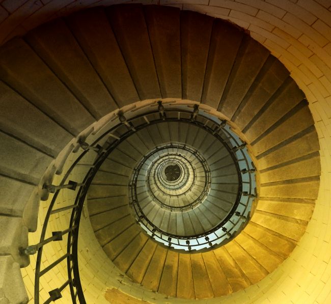 Le phare d'Eckmühl et son escalier à vis de 272 marches..