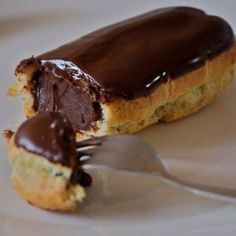 ECLAIR AU CHOCOLAT.jpg