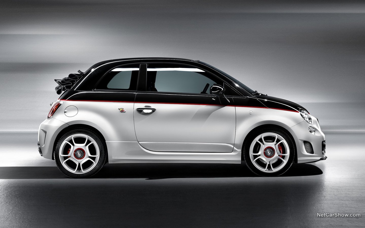 Abarth 500C 2011 c309170d