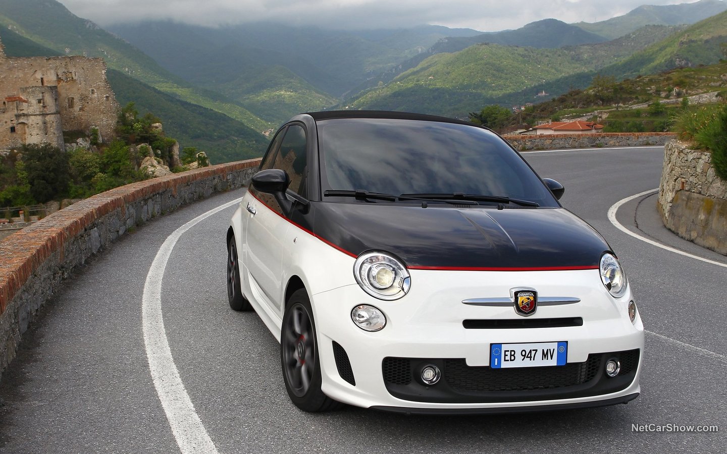 Abarth 500C 2011 f68d393f