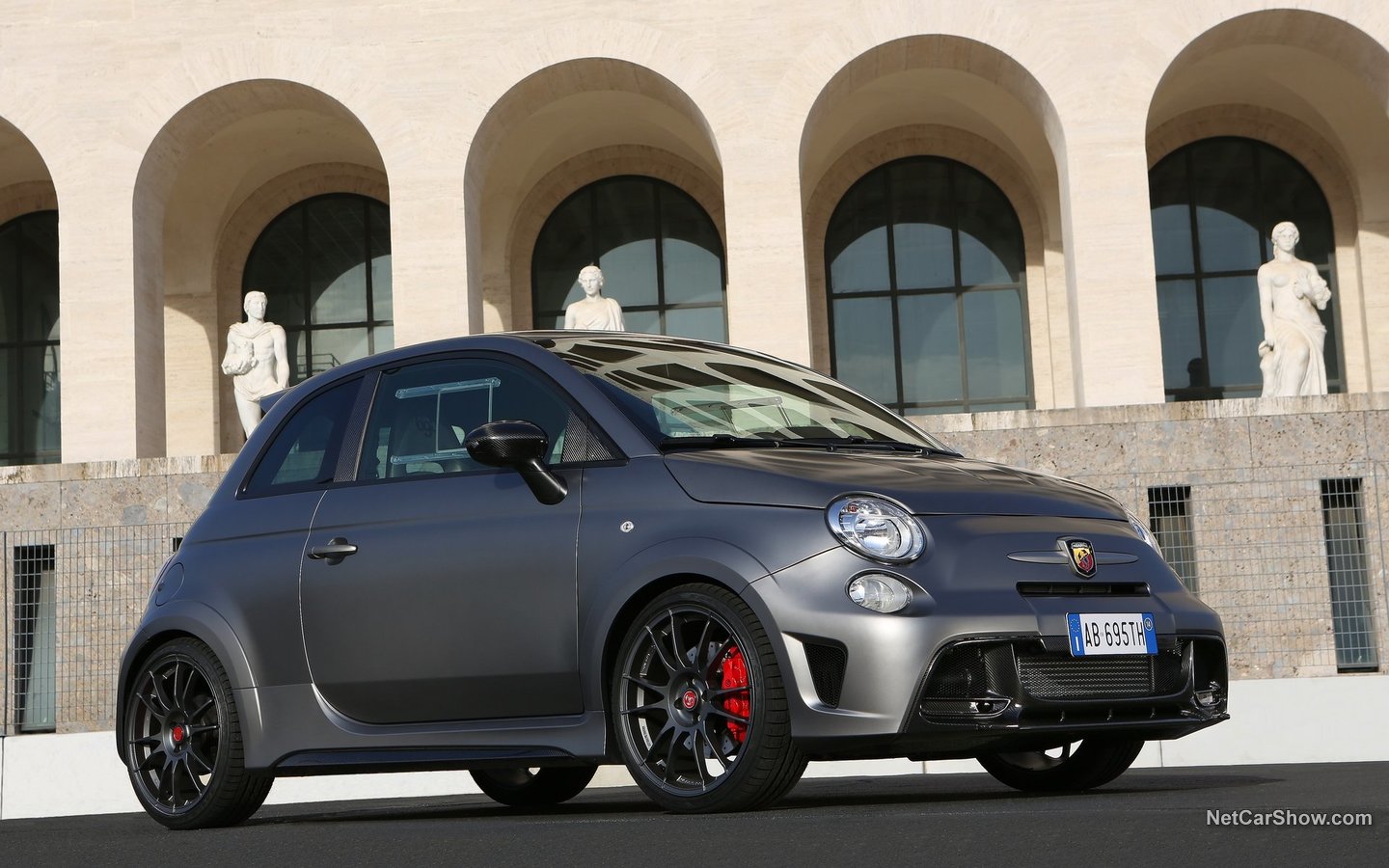 Abarth 695 Biposto 2015 5e3d4574