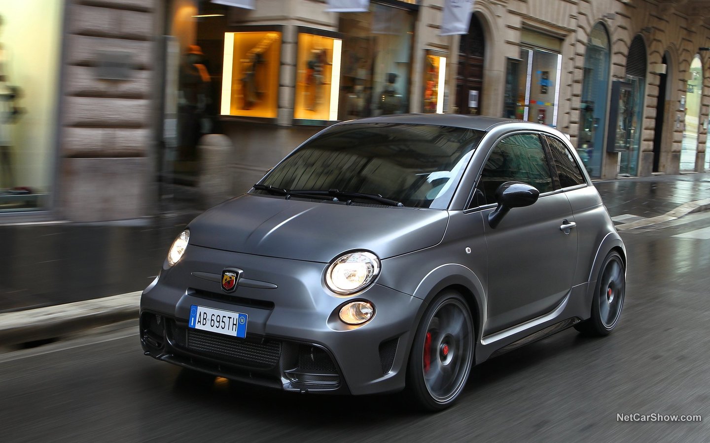 Abarth 695 Biposto 2015 99c77e97