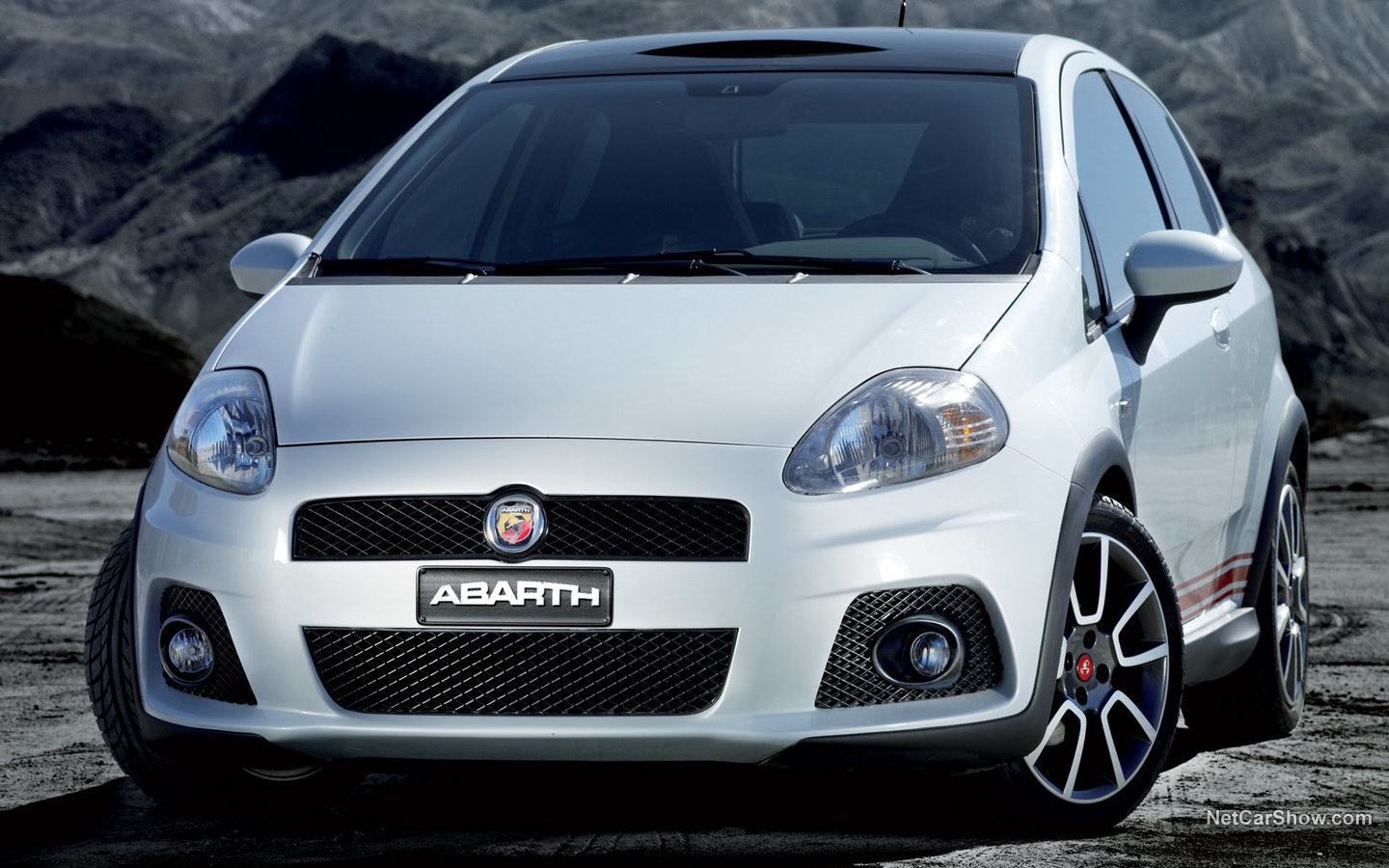 Abarth Grande Punto Preview 2007 6333c6d9