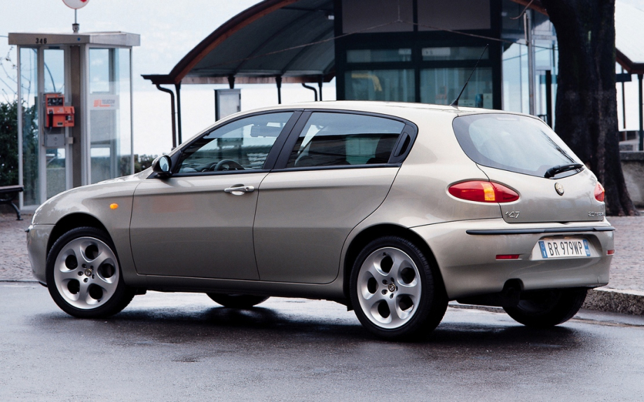 Alfa Romeo 147 5-door 2001  aaa   carpixel