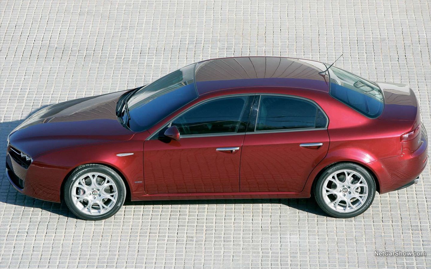 Alfa Romeo 159 2005 3f7bcd99