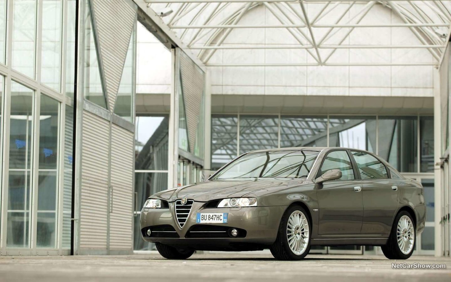 Alfa Romeo 166 2004 2f02aa52