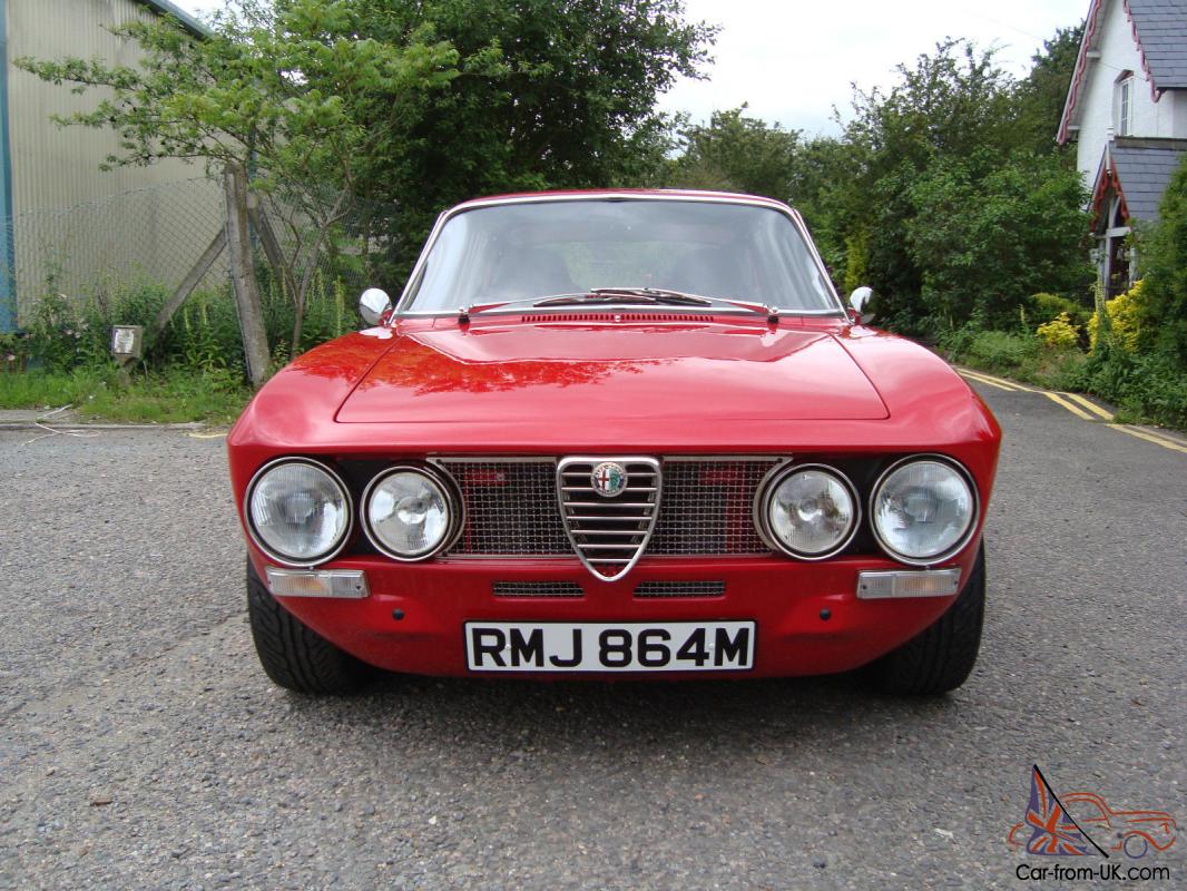 Alfa Romeo 2000 GTV 105 Bertone 1973 car-from-uk 