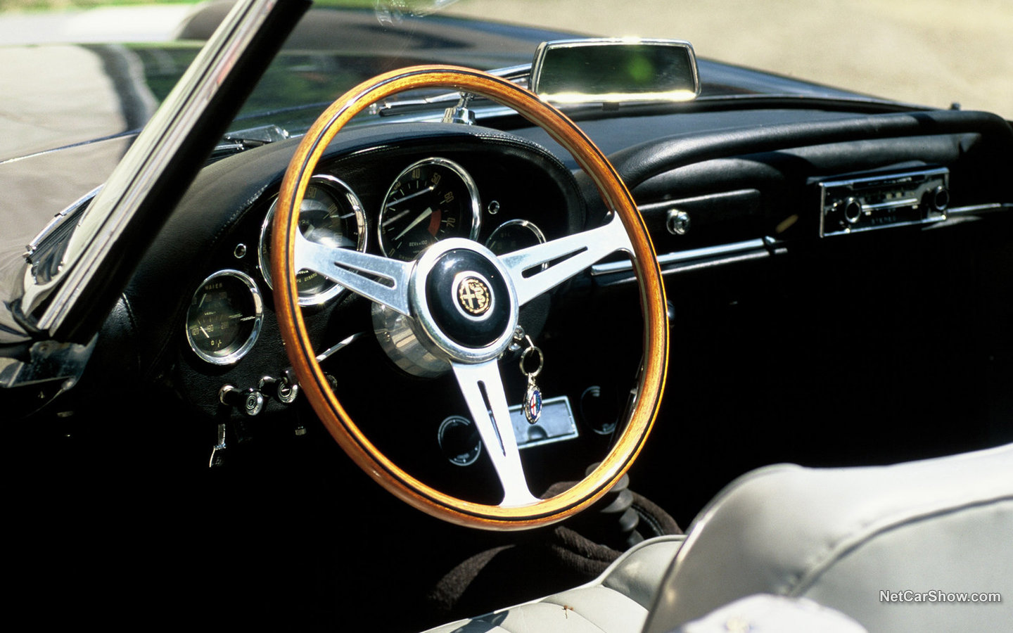 Alfa Romeo 2600 Spider 1962 a1803c24