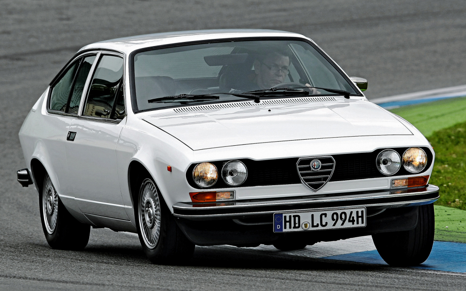 Alfa Romeo Alfetta GT 1974 carpixel