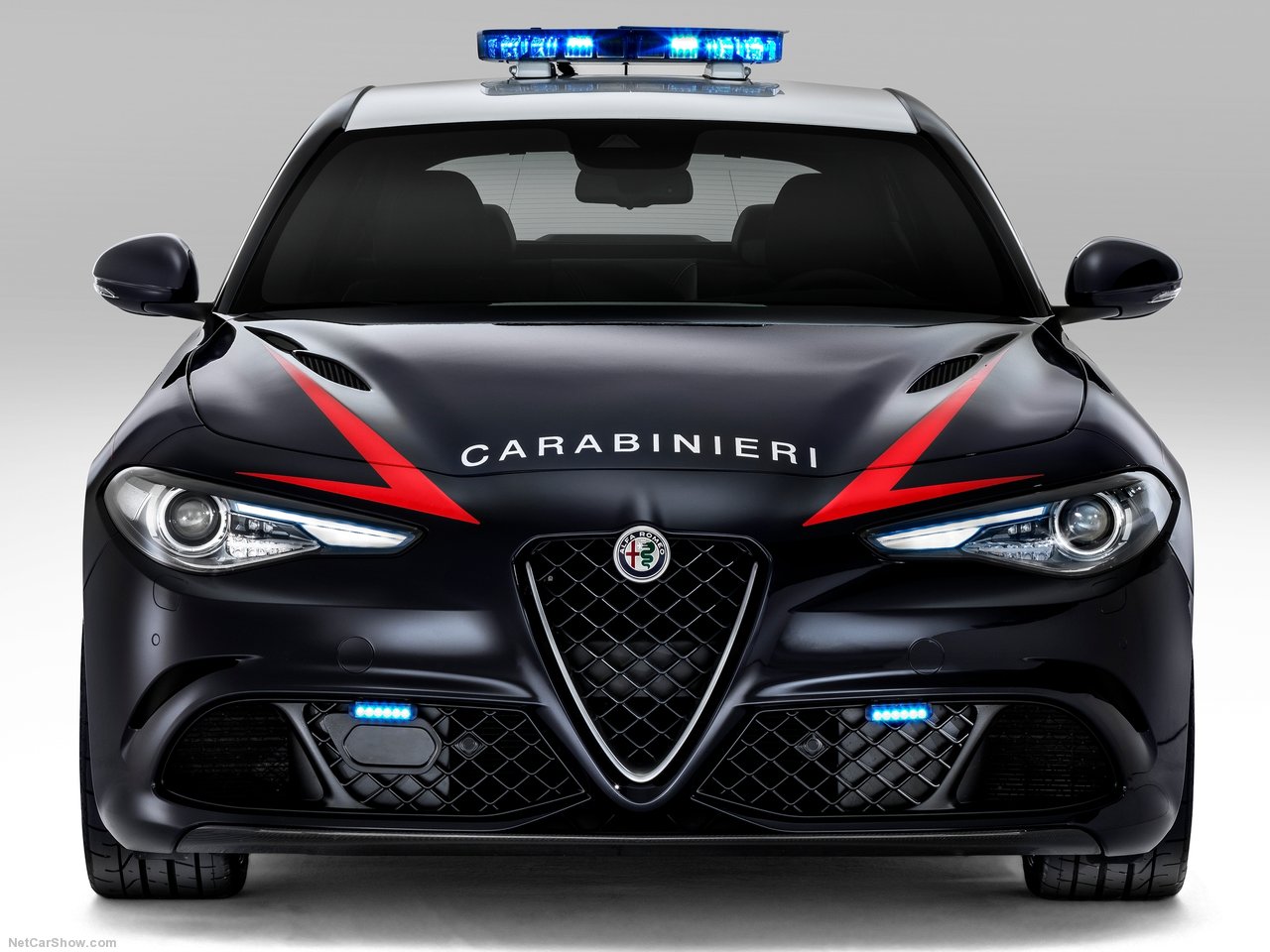 Alfa Romeo Giulia Quadrifoglio Carabinieri 2017 Alfa_Romeo-Giulia_Quadrifoglio_Carabinieri-2017-1280-05
