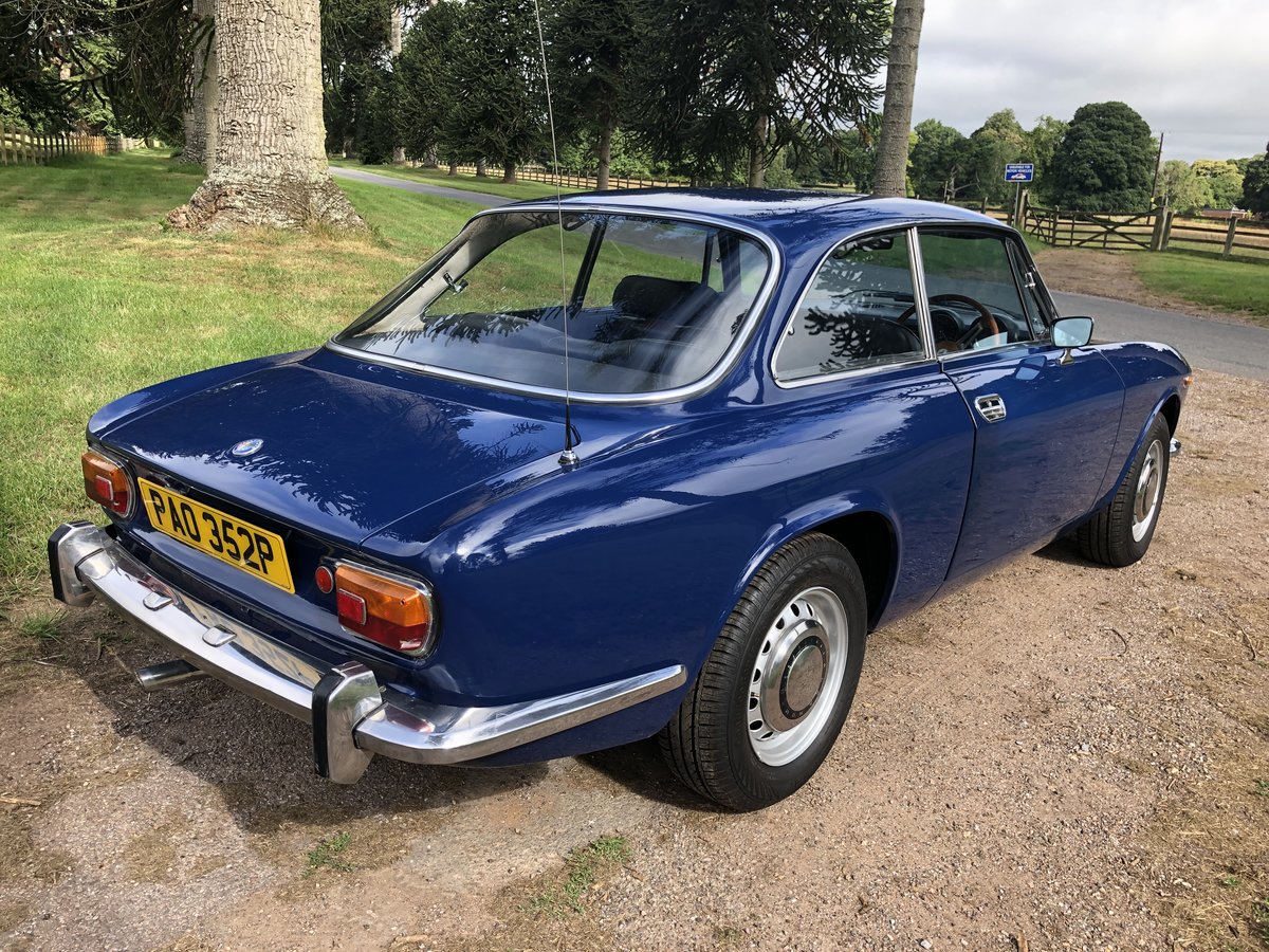 Alfa Romeo GT 1600 Junior 1975 carandclassic