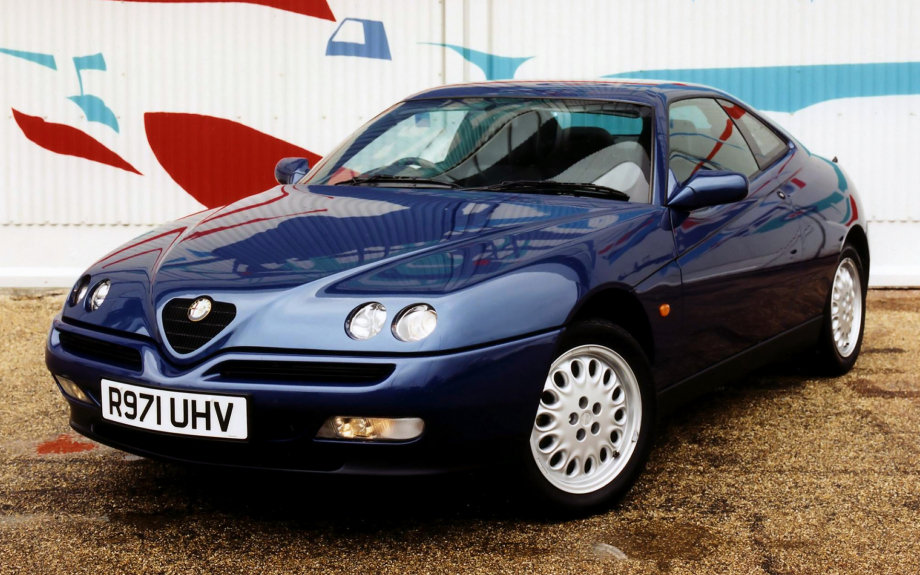 Alfa Romeo GTV UK 1995 carpixel