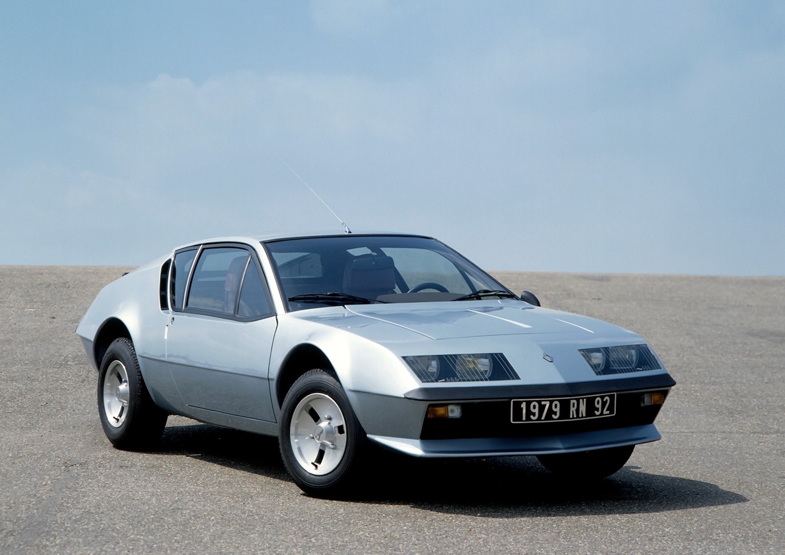 Alpine A310 1977 autoevolution com RENAULT-Alpine-A310-2021_27