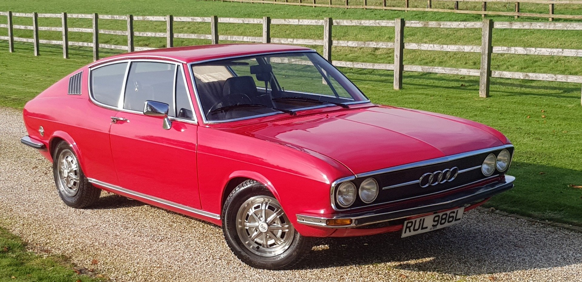 Audi 100 Coupe S 1975 uploads