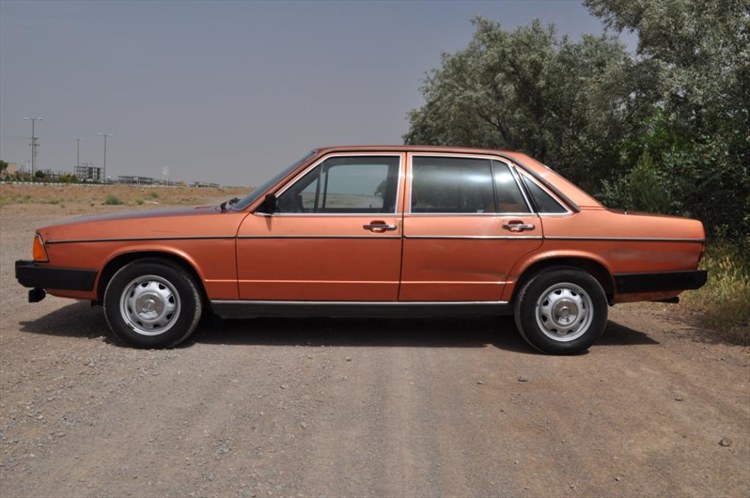 Audi 100 GL 1977 cardomain com 15799151_large