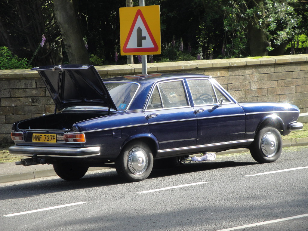 Audi 100 LS 1976 Alan Gold flickr