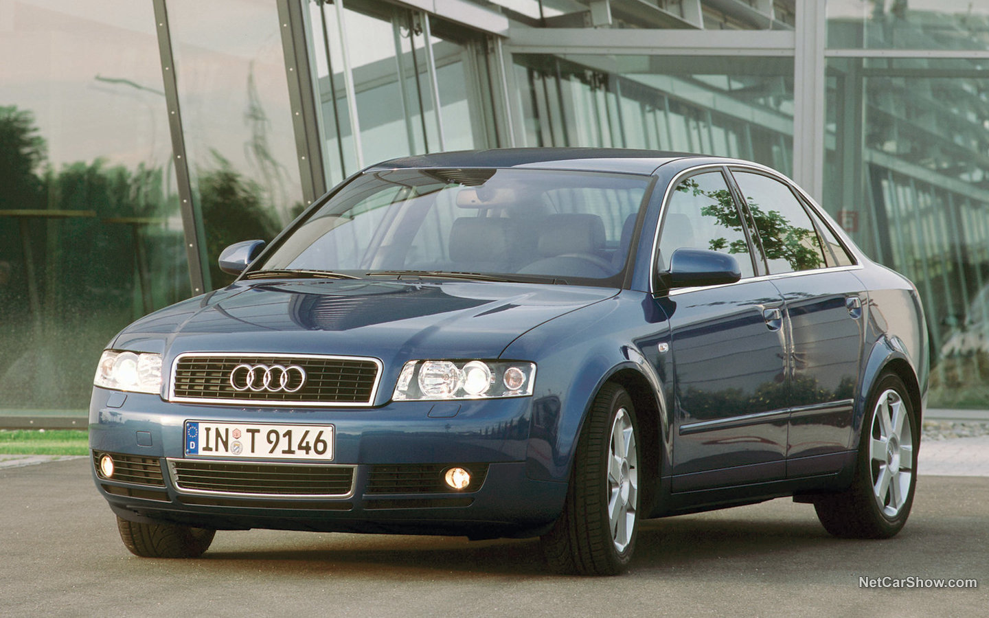 Audi A4 2002 68f2d61f