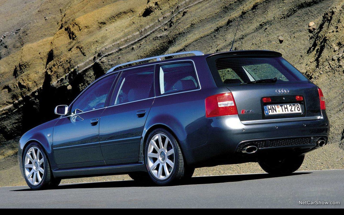 Audi A6 RS6 Avant 2002 c051fcb3