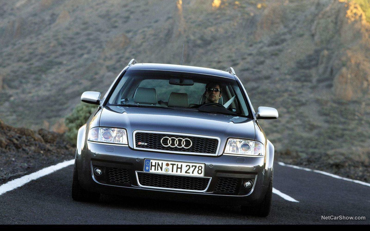 Audi A6 RS6 Avant 2002 e5d73386
