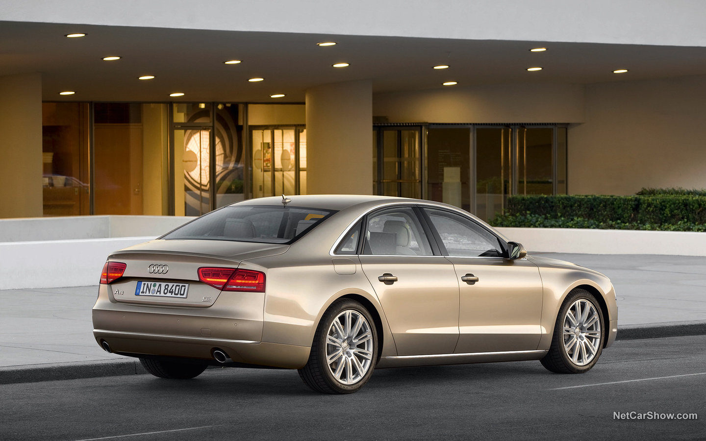 Audi A8 2011 fed7d2b5