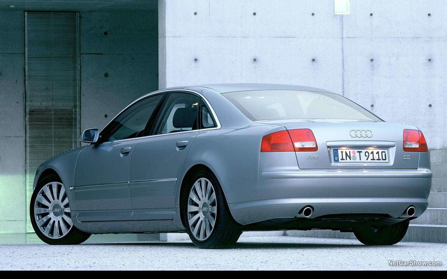 Audi A8 4