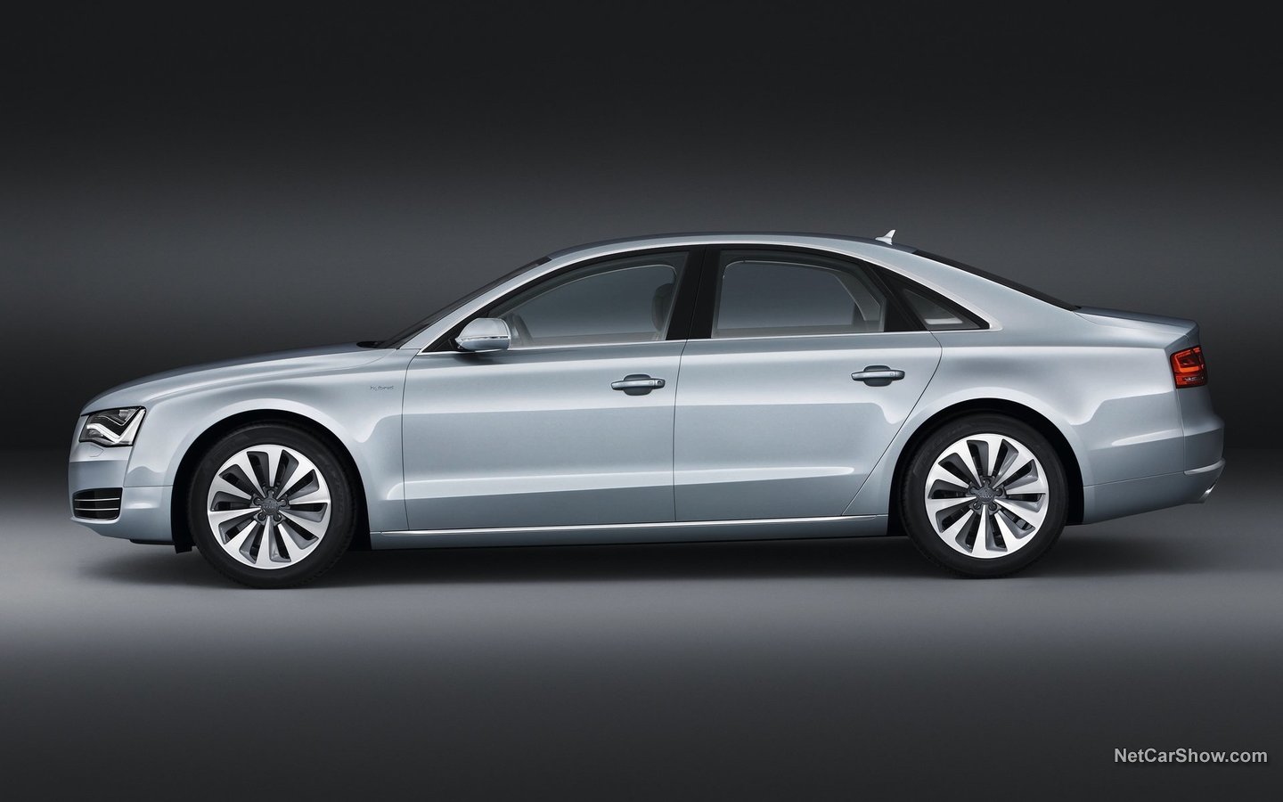 Audi A8 Hybrid 2013 5862de26