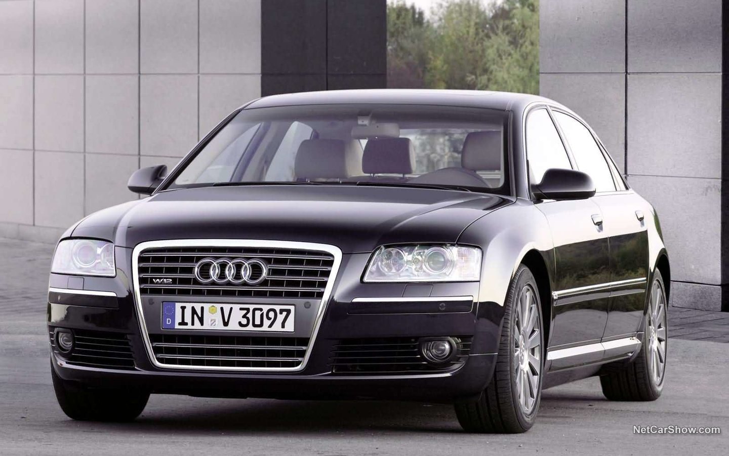 Audi A8 L 6