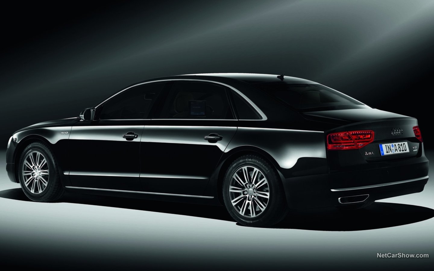 Audi A8L W12 Security 2012 8ca800c0