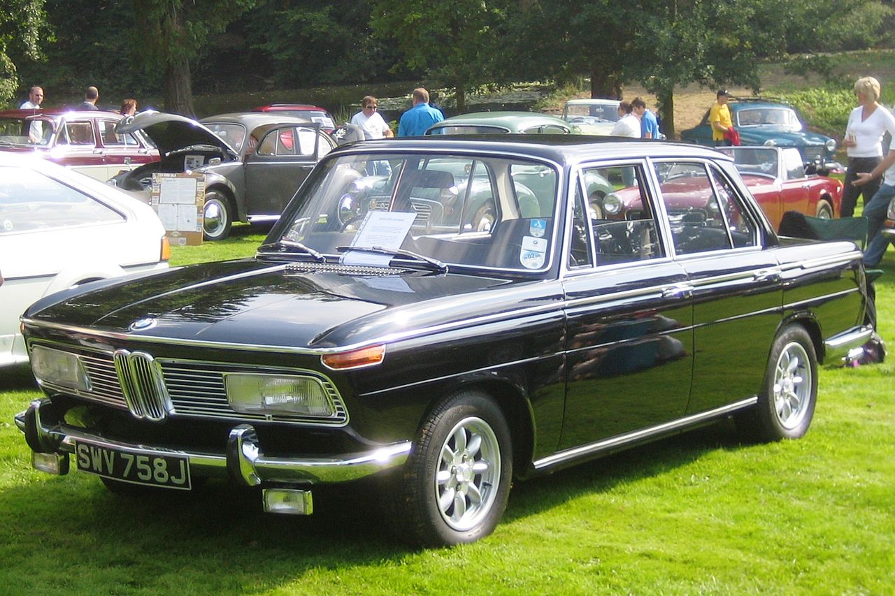 BMW 2000 Sedan 1970 momentcar