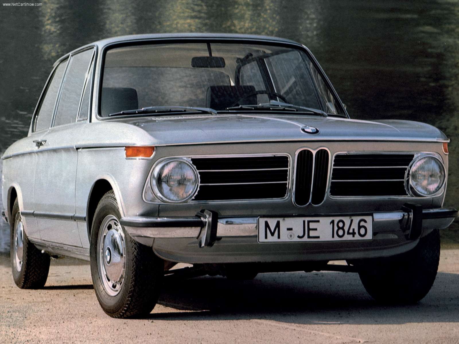 BMW 2002 1968 BMW-2002-1968-1600-02