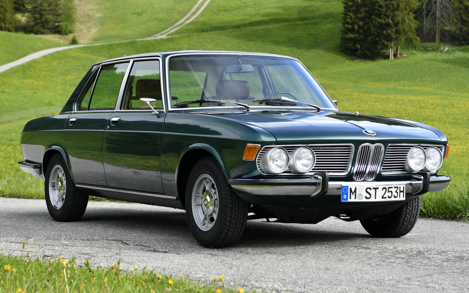 BMW 2500 1968 carpixel