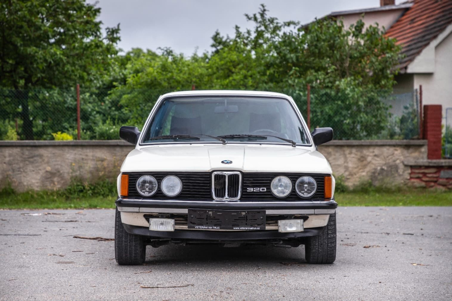 BMW 320 2
