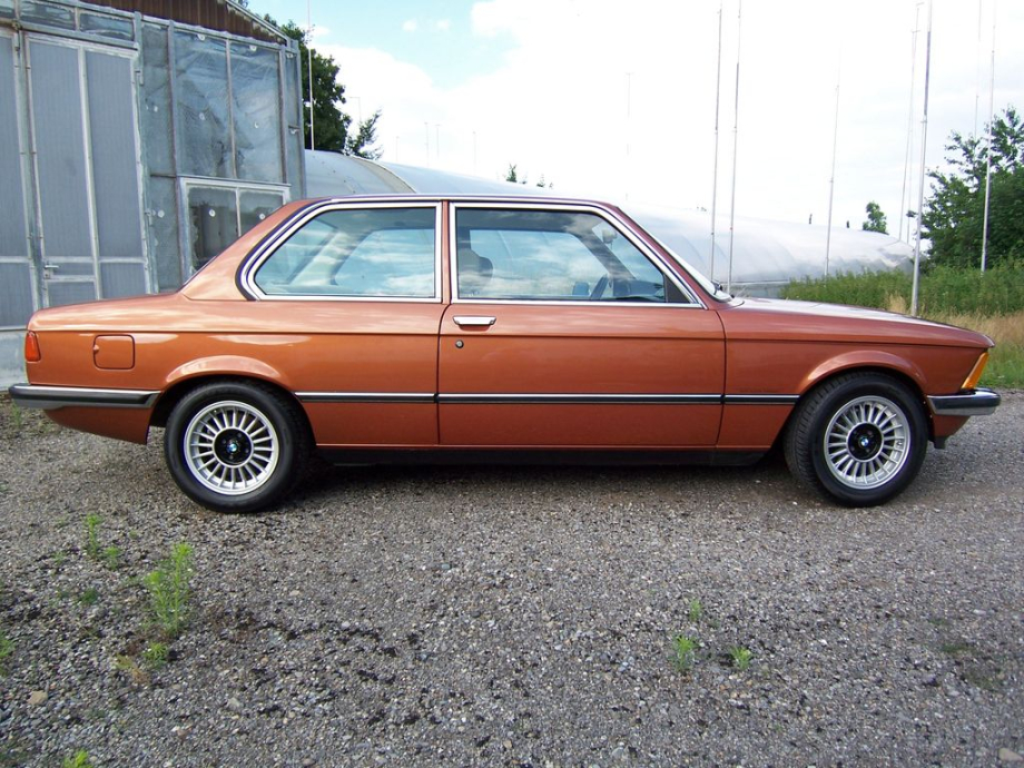 BMW 320 2