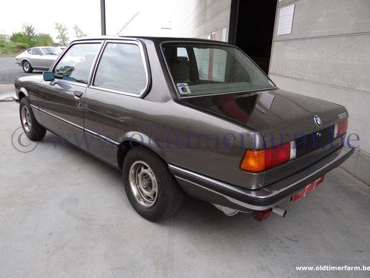 BMW 320 2