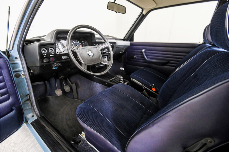 BMW 320 2