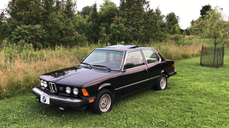 BMW 320i Sedan 2-door 2