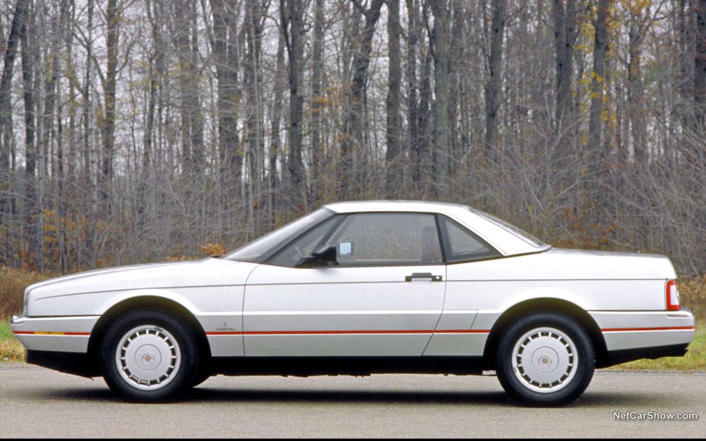 Cadillac Allante 1989 c7b5fb1c