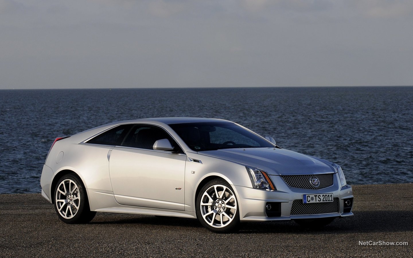 Cadillac CTS-V Coupé 2011 f245d6b5