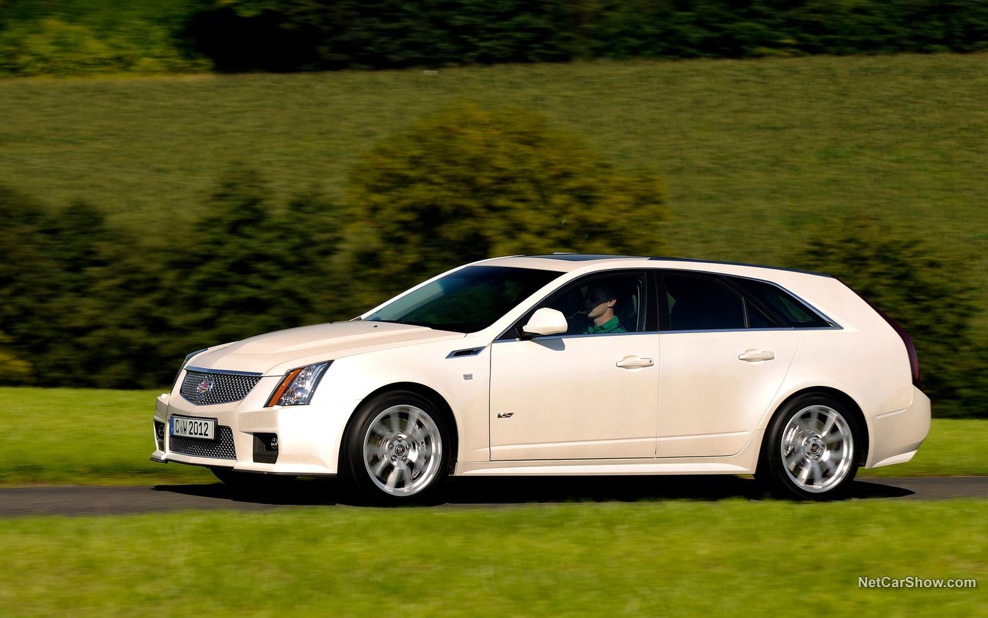 Cadillac CTS-V Sport Wagon 2011 5c997e31