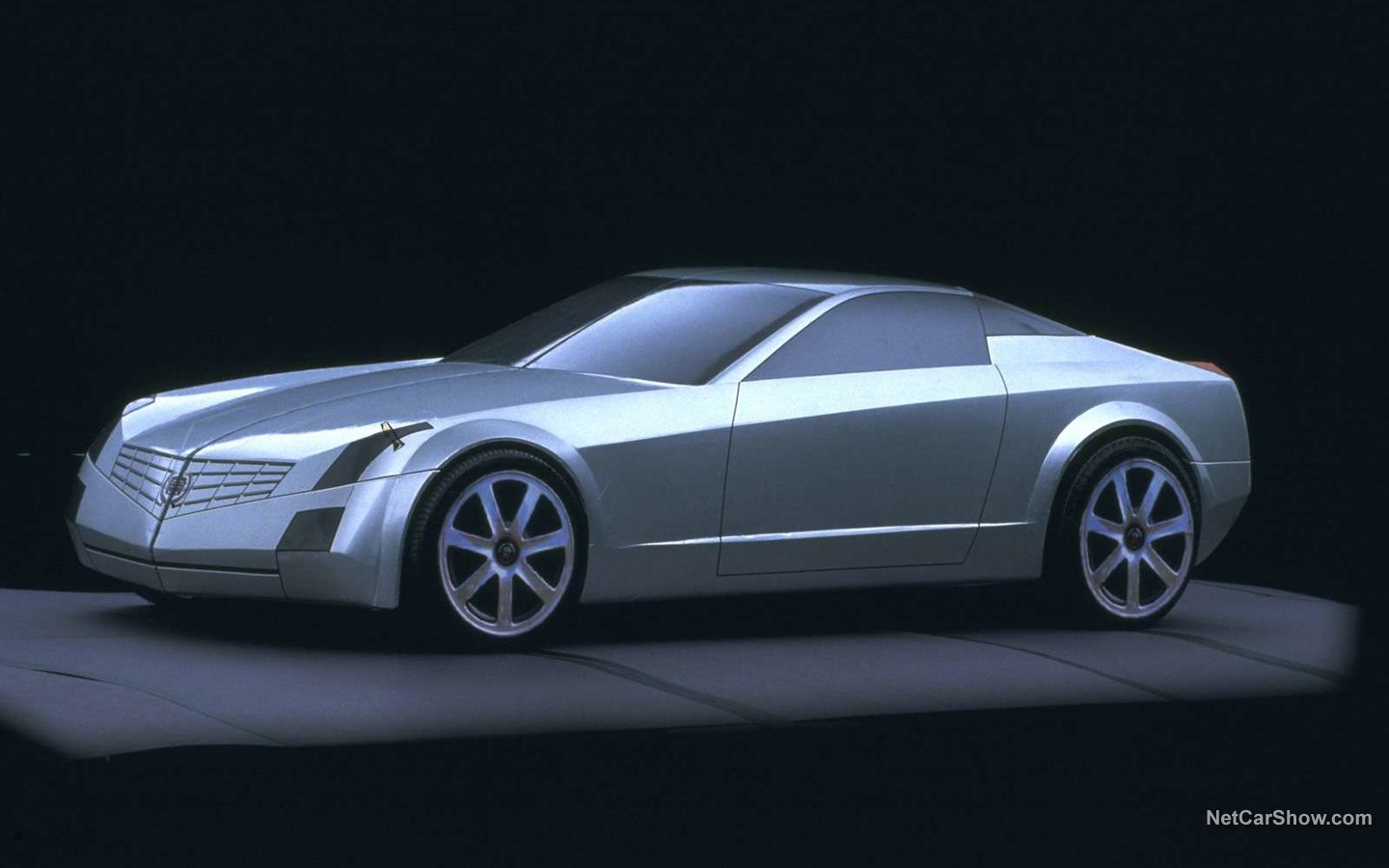 Cadillac Evoq Concept 1999 740ae415