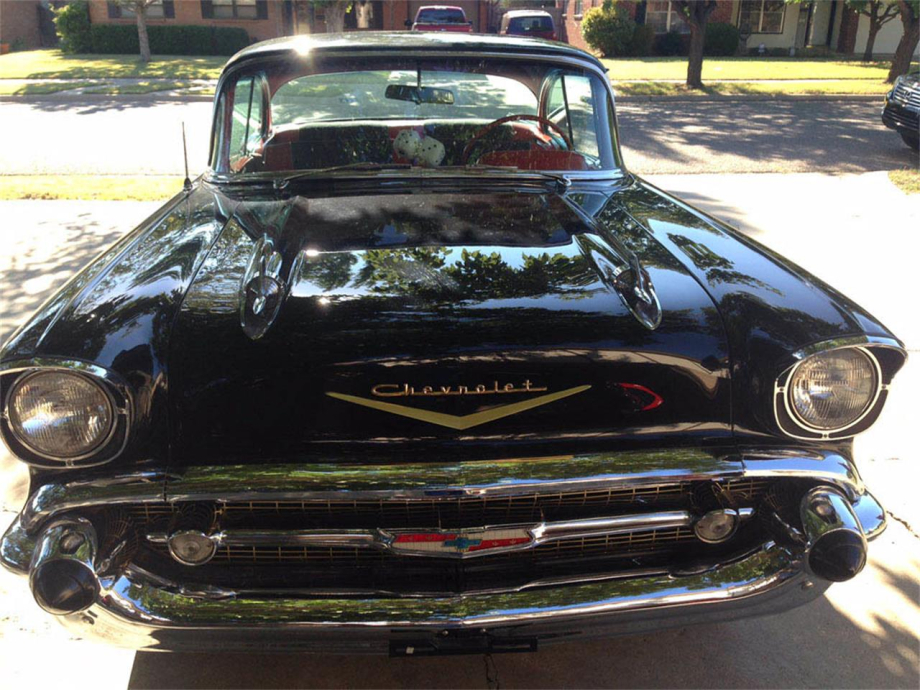 Chevrolet Bel Air Sedan 2-door Fuel Injection V8  1957 classiccars 