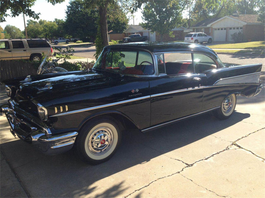 Chevrolet Bel Air Sedan 2-door Fuel Injection V8   1957 classiccars 